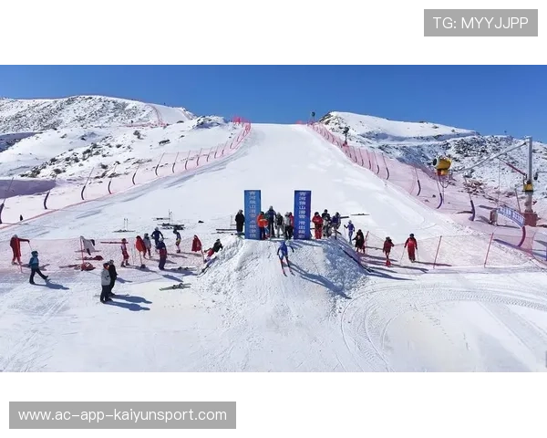 高山滑雪俱乐部与旅行社合作打造一站式体验套餐，高山滑雪全能项目